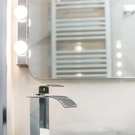 Lägenhet Apartamentos Hervas Suites