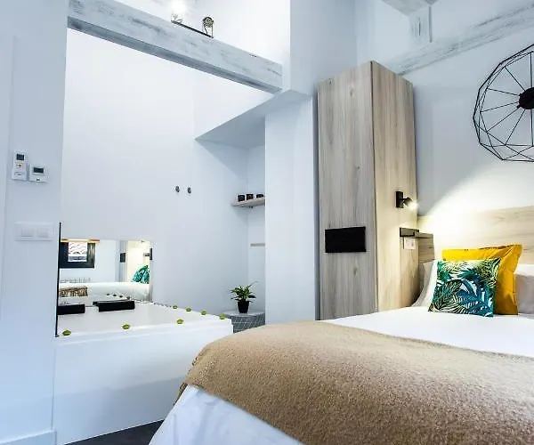 Apartamentos Hervás Suites